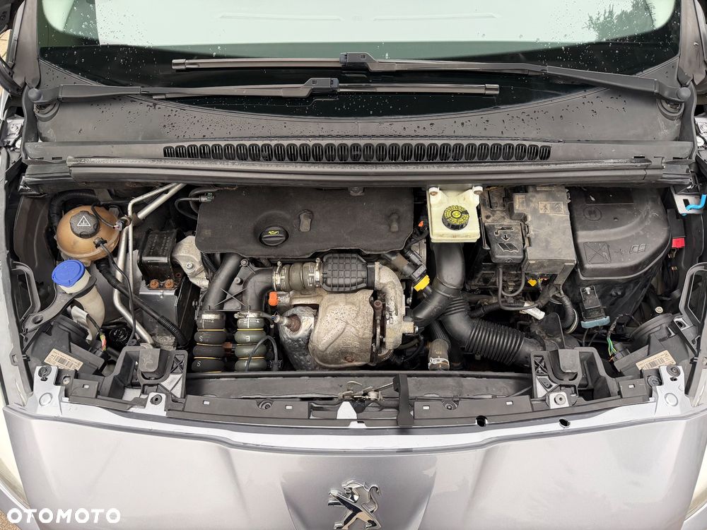 Peugeot 5008 1.6 HDi Style 7os - 30