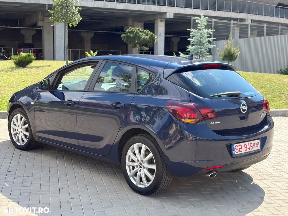 Opel Astra 2.0 CDTI DPF Automatik Exklusiv - 5