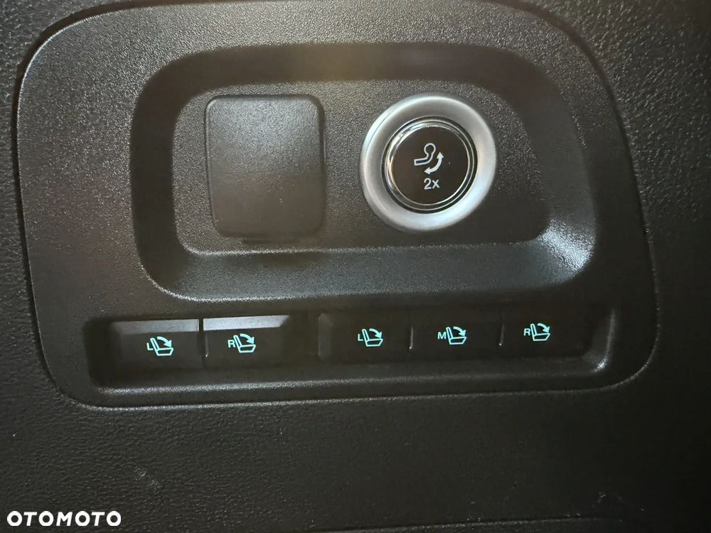 Ford S-Max 2.0 EcoBlue Titanium - 22