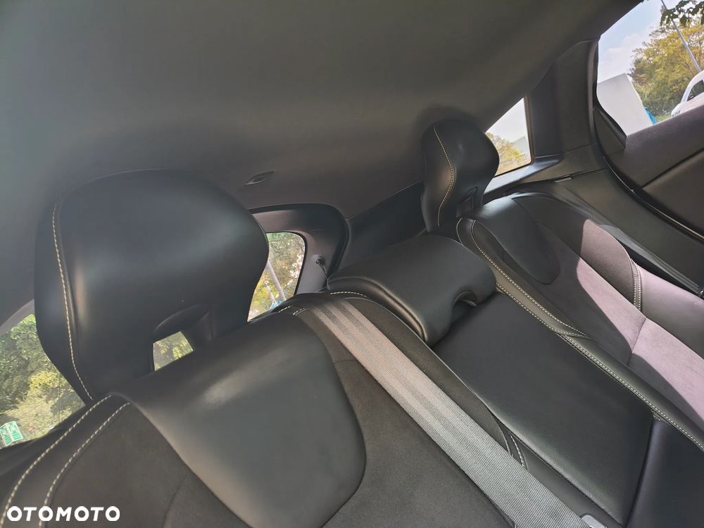Volvo V40 D2 Kinetic - 19