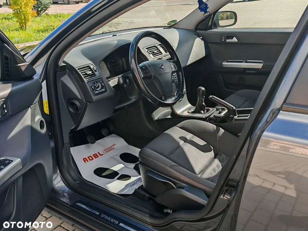 Volvo V50 2.0D DPF Momentum - 8
