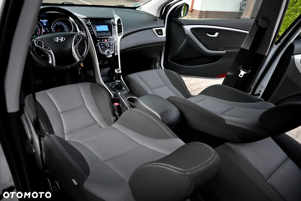 Hyundai i30 1.4 BlueDrive Comfort - 27