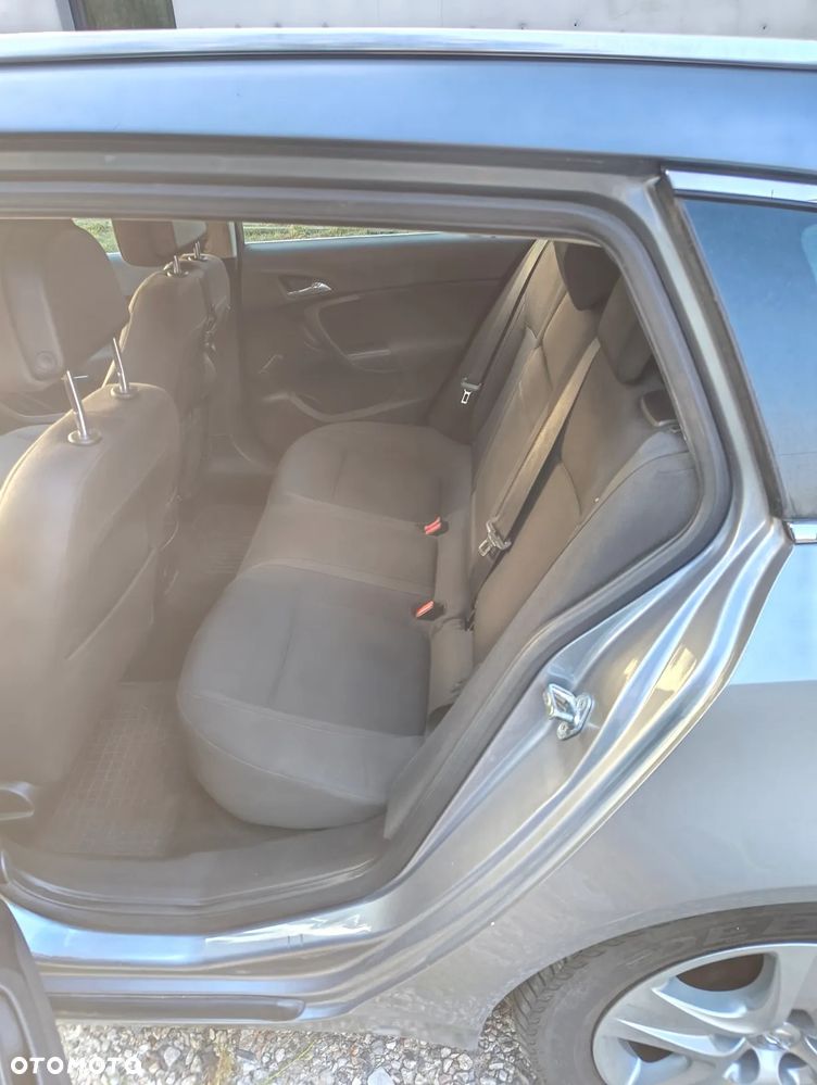 Opel Insignia 1.8 - 11