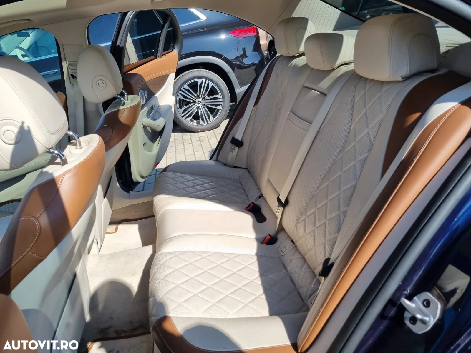 Mercedes-Benz E 400 d 4Matic 9G-TRONIC AMG Line - 24