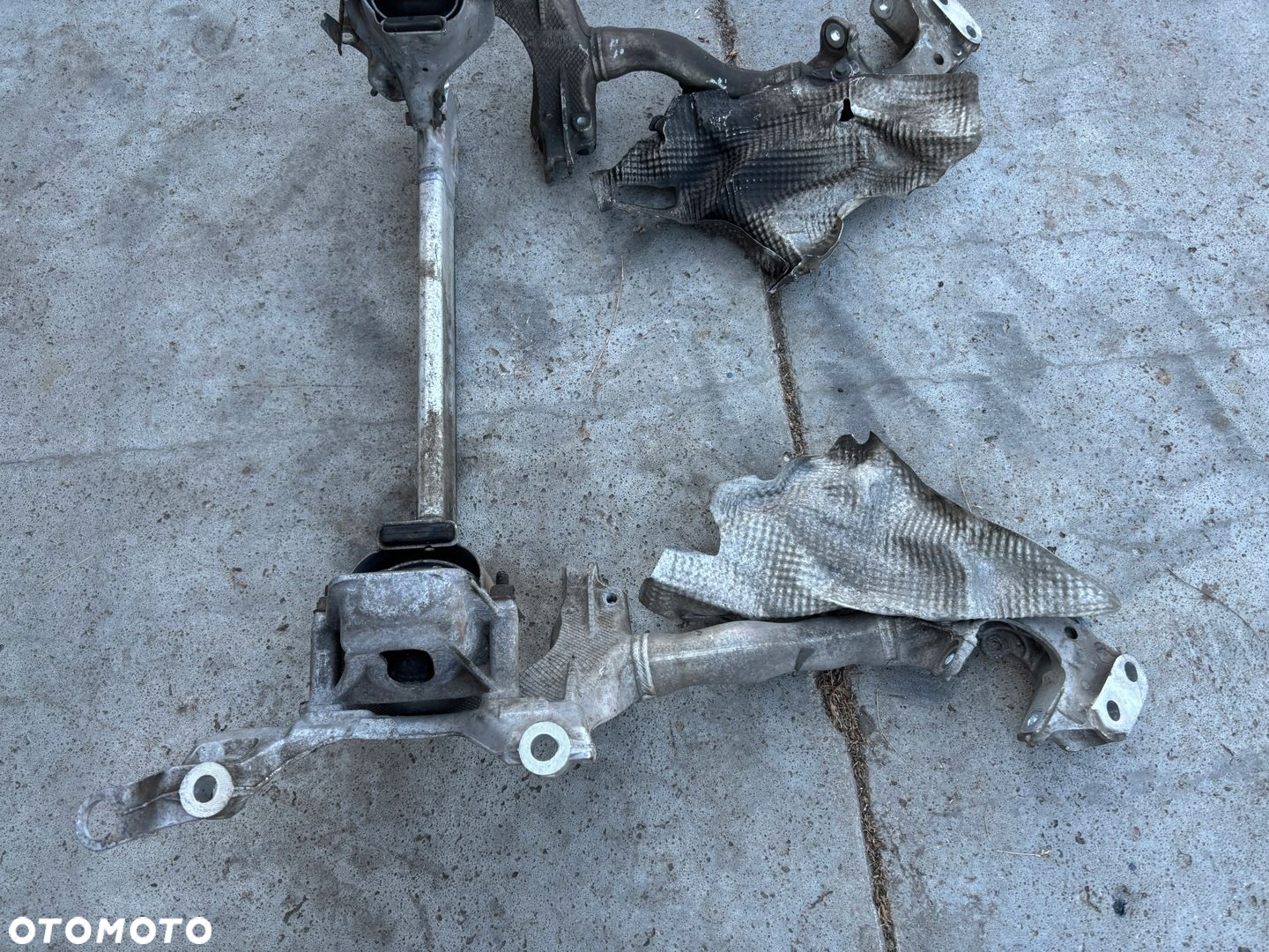 AUDI A5 8T LIFT QUATTRO WÓZEK SANKI KOŁYSKA TRAWERS BELKA POD SILNIK PRZÓD - 3