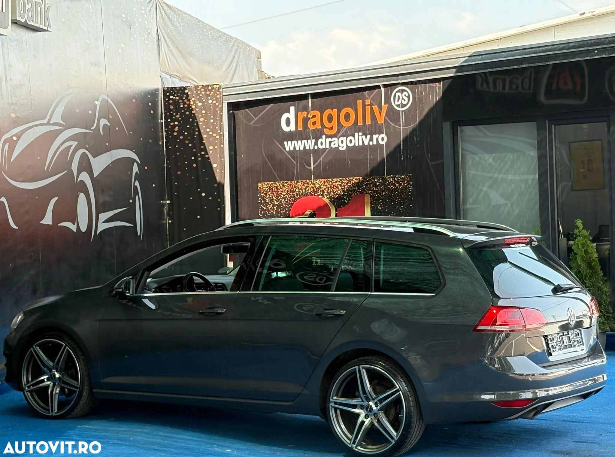 Volkswagen Golf Variant 1.6 TDI DPF DSG Exclusive - 3