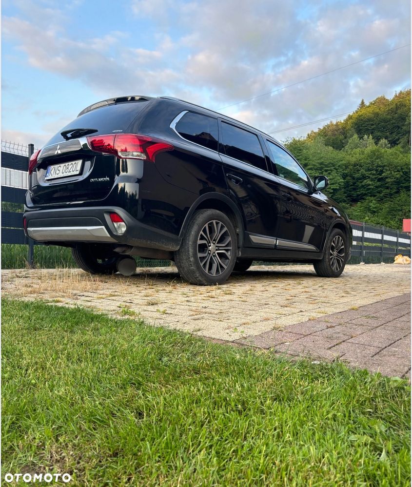 Mitsubishi Outlander - 3