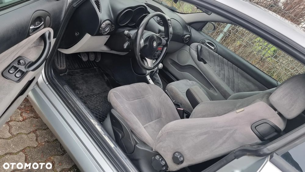 Alfa Romeo GT 2.0JTS Progression - 14