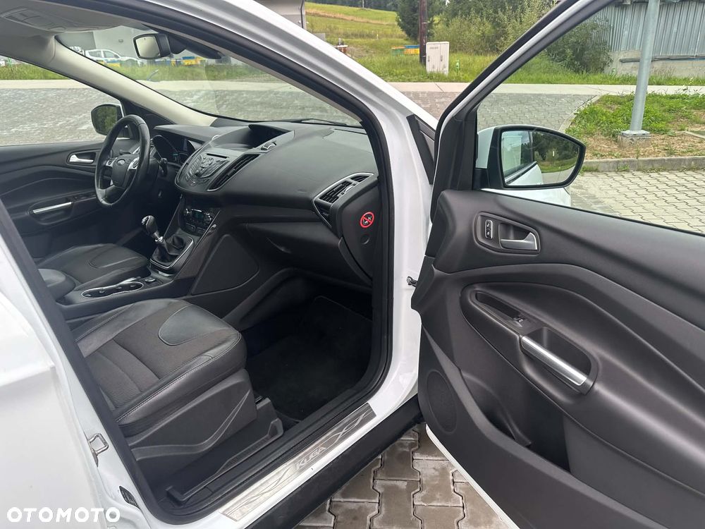 Ford Kuga 2.0 TDCi 4x4 Titanium - 17