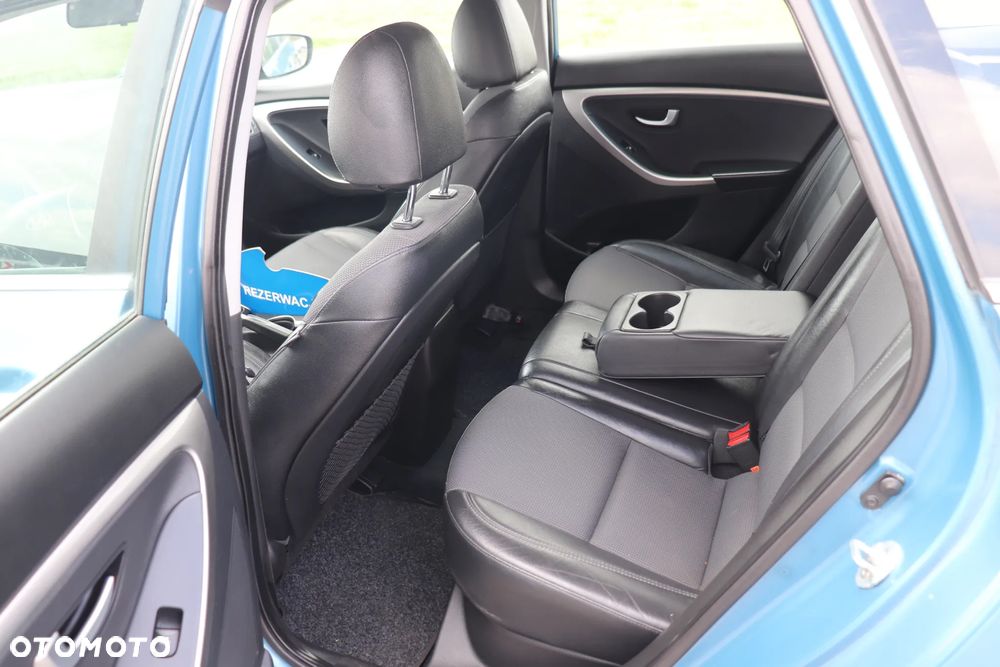 Hyundai i30 i30cw 1.6 CRDi Intro Edition - 11