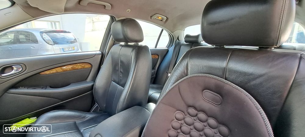 Jaguar S-Type 2.7 D V6 Classic - 7