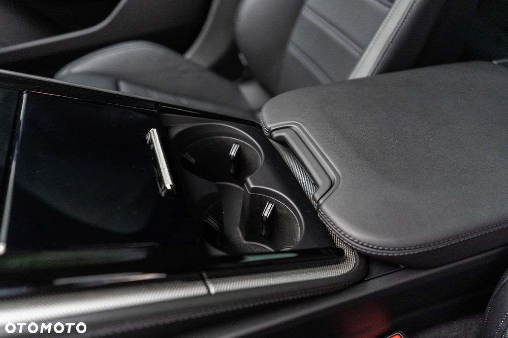 Porsche Panamera 4 - 22