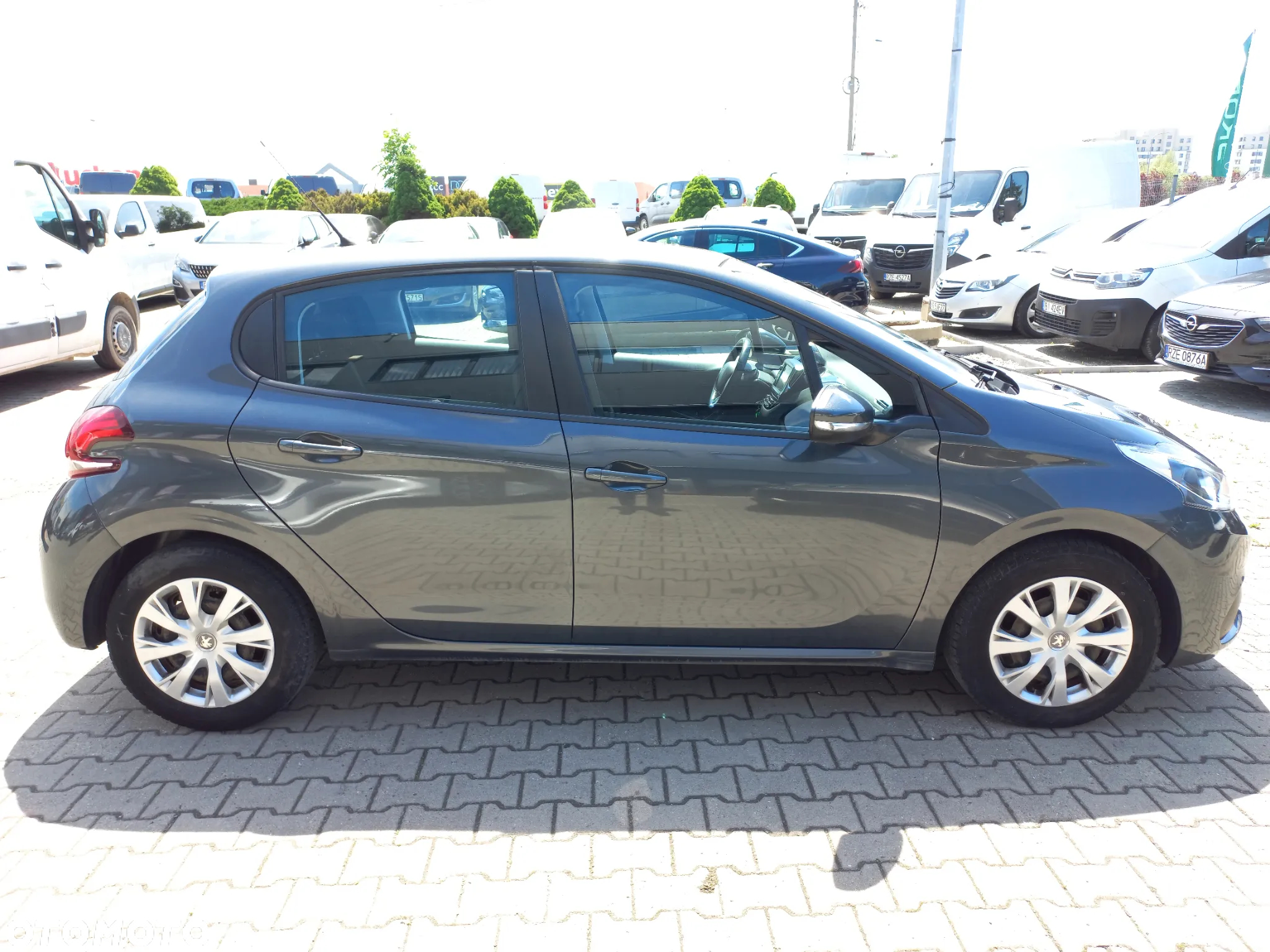Peugeot 208 1.2 PureTech Active - 4