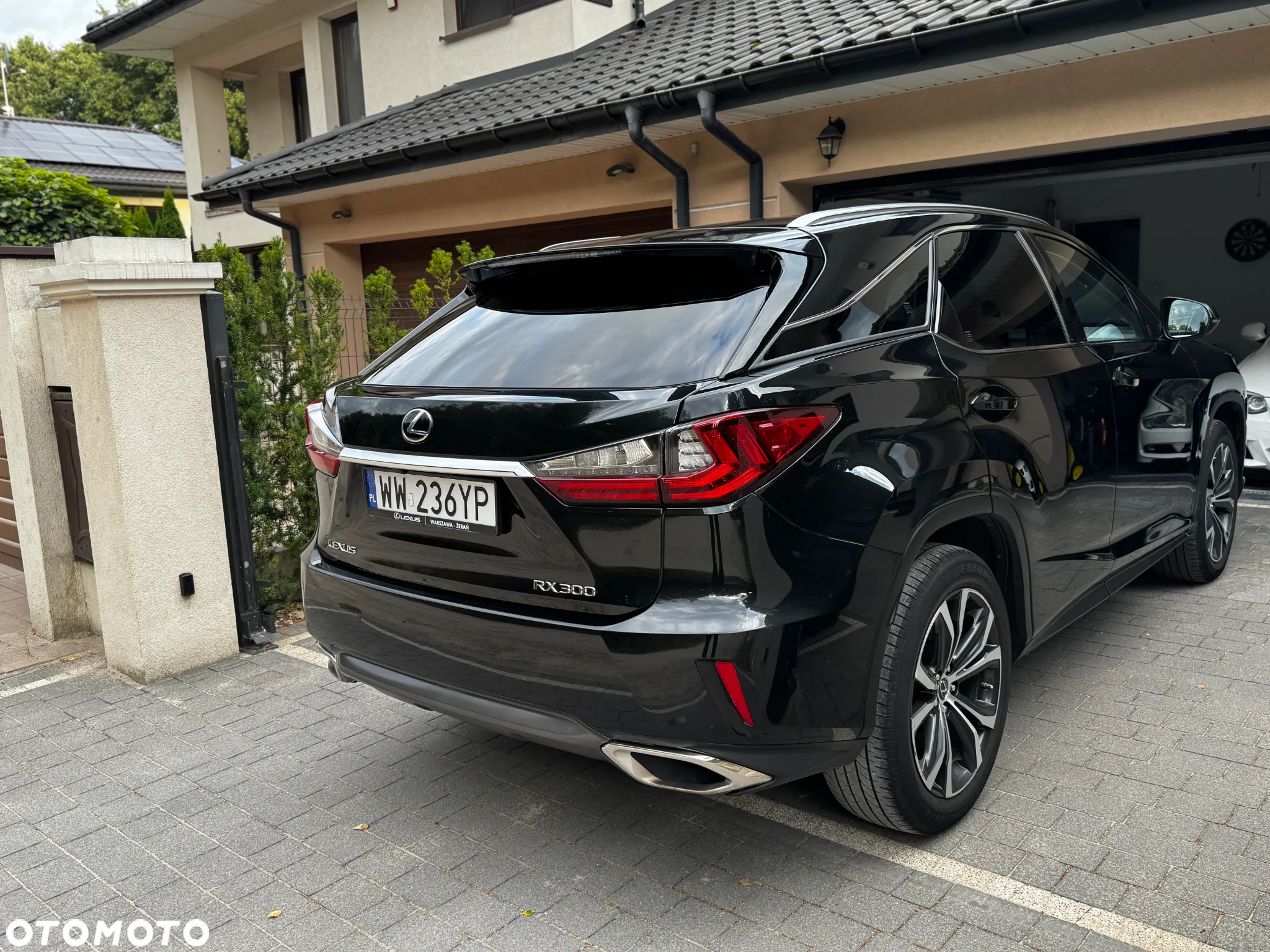 Lexus RX - 5