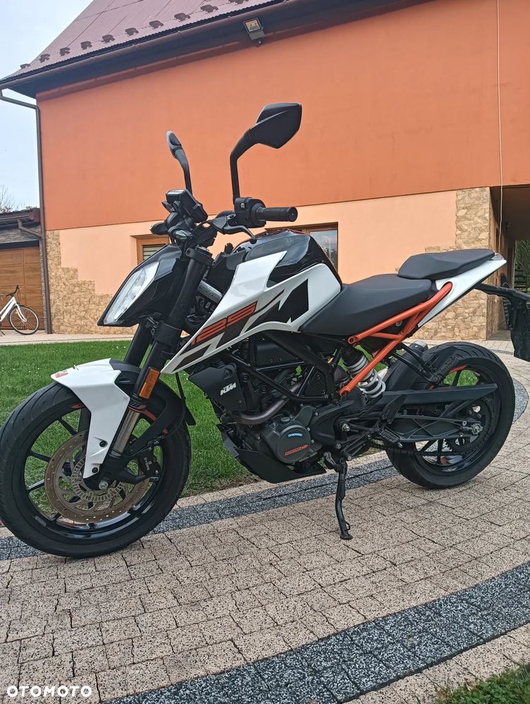 KTM Duke 125