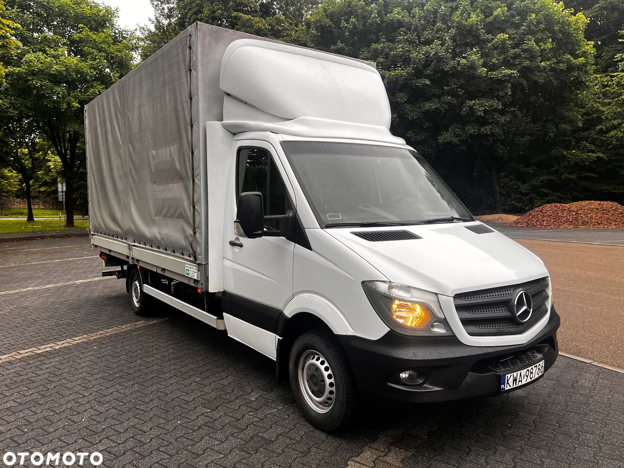 Mercedes-Benz Sprinter - 1