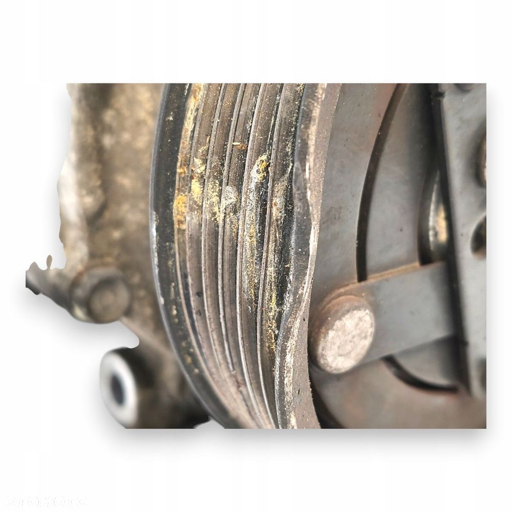 Sprężarka klimatyzacji Nissan Qashqai 1.5 dCi Renault Megane 926009865R - 3