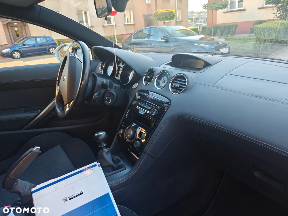 Peugeot RCZ - 4