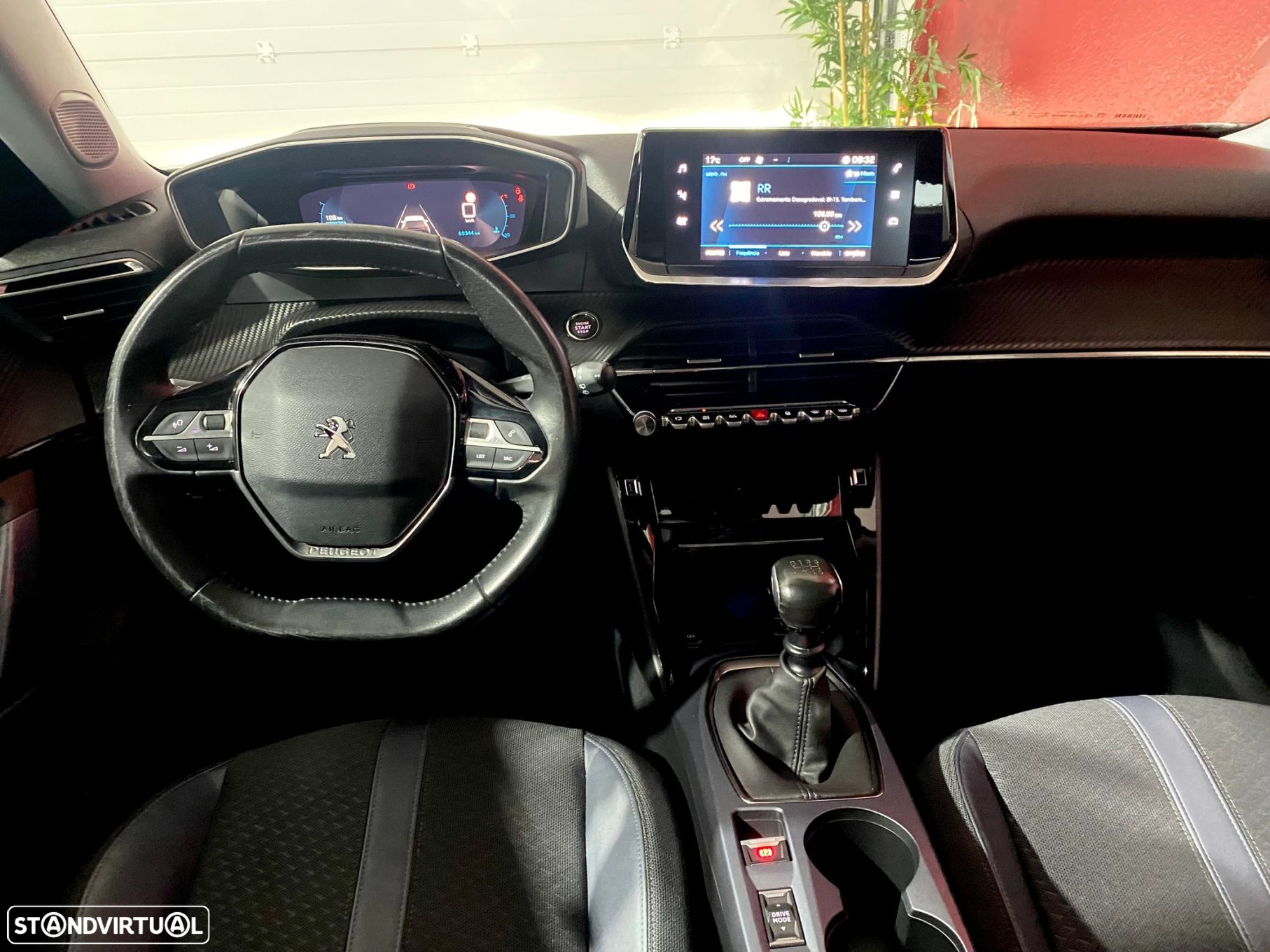 Peugeot 2008 1.2 PureTech Allure - 25