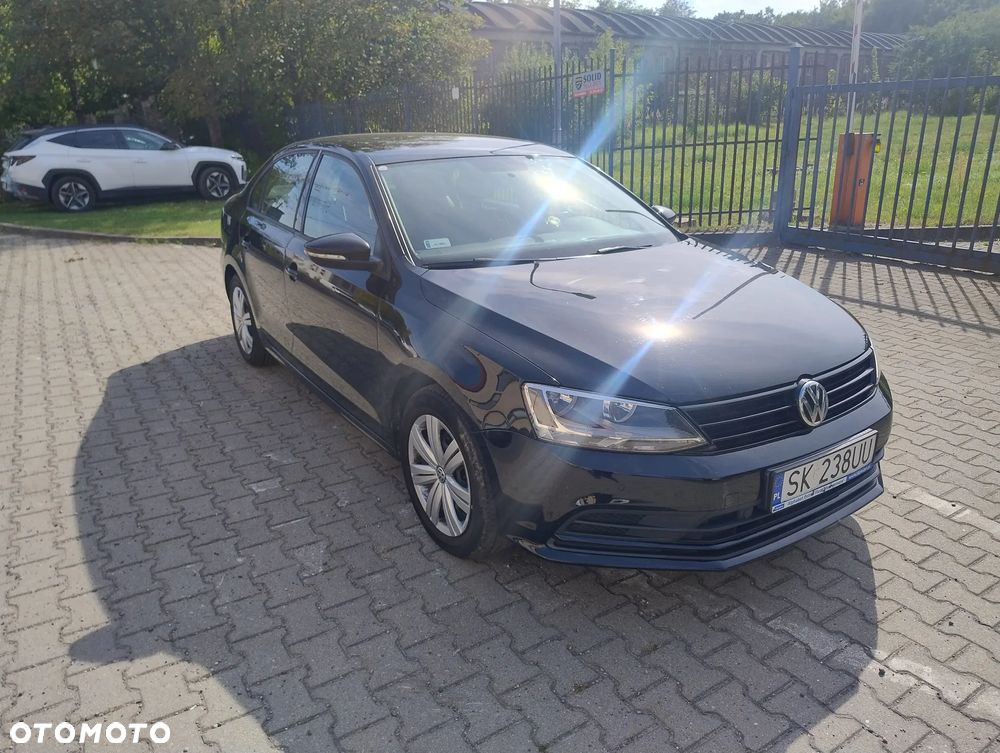 Volkswagen Jetta - 1