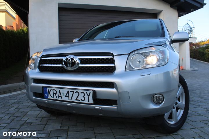 Toyota RAV4 2.2 D-4D 4x4 - 37