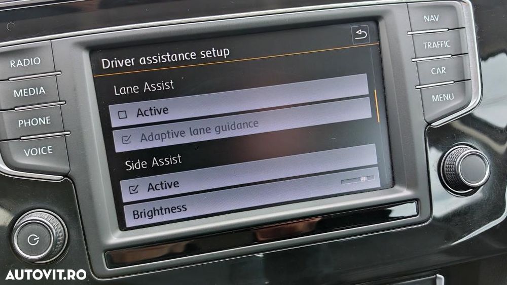 Volkswagen Passat 2.0 TDI SCR DSG Highline - 18