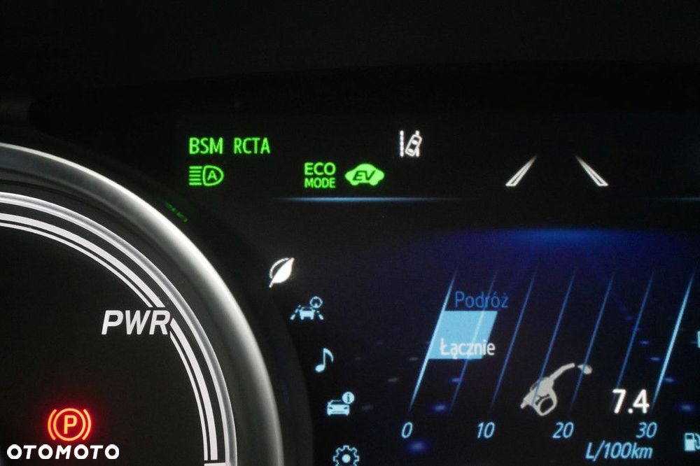 Toyota Camry 2.5 Hybrid Executive CVT - 22