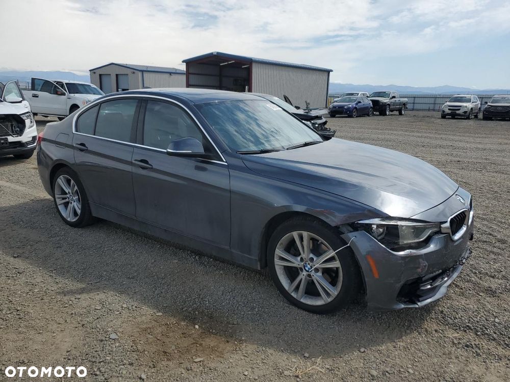 BMW Seria 3 330i xDrive Edition Luxury Line Purity - 4