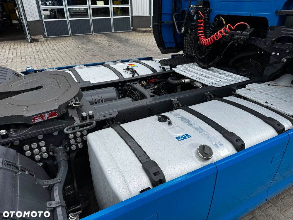 Scania R410 A4X2NA 4 PODUSZI - 11