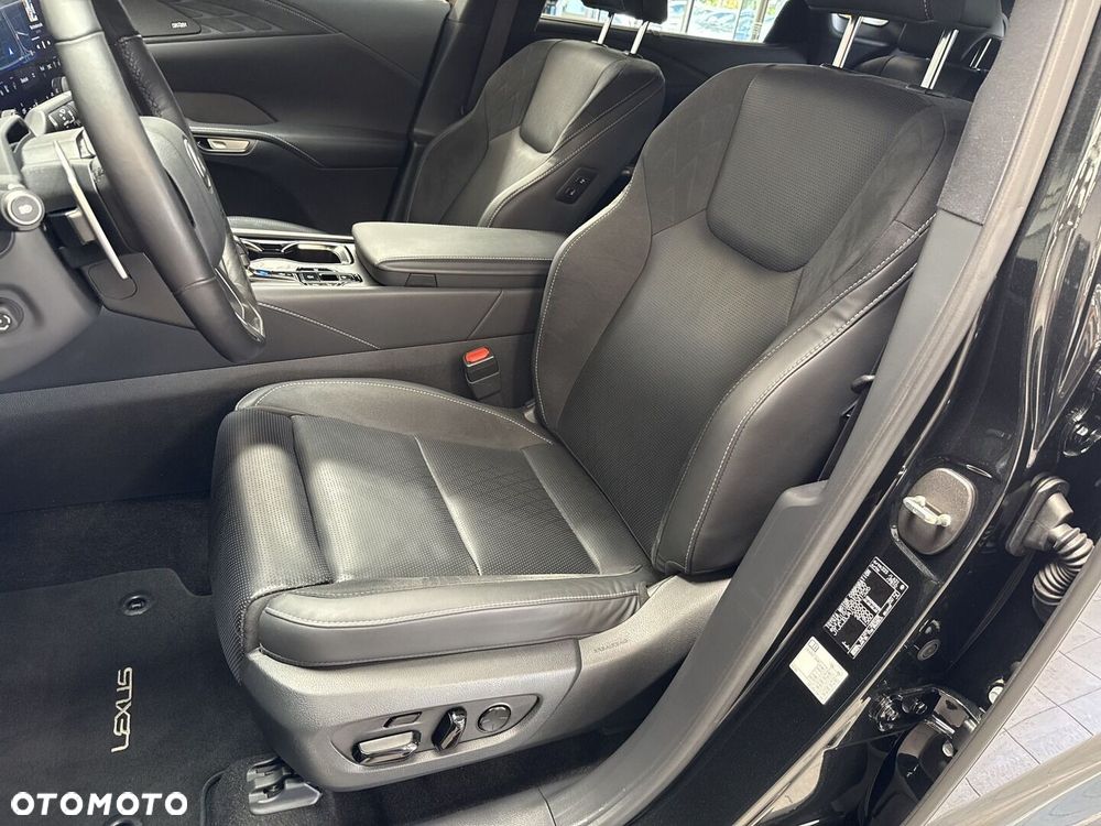 Lexus RX - 16