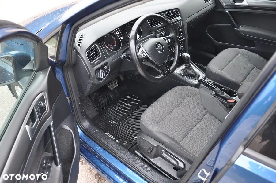 Volkswagen Golf - 14