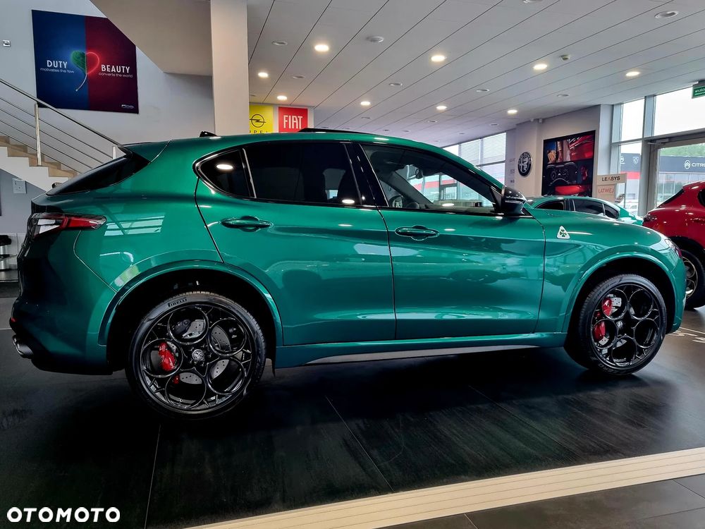 Alfa Romeo Stelvio - 4