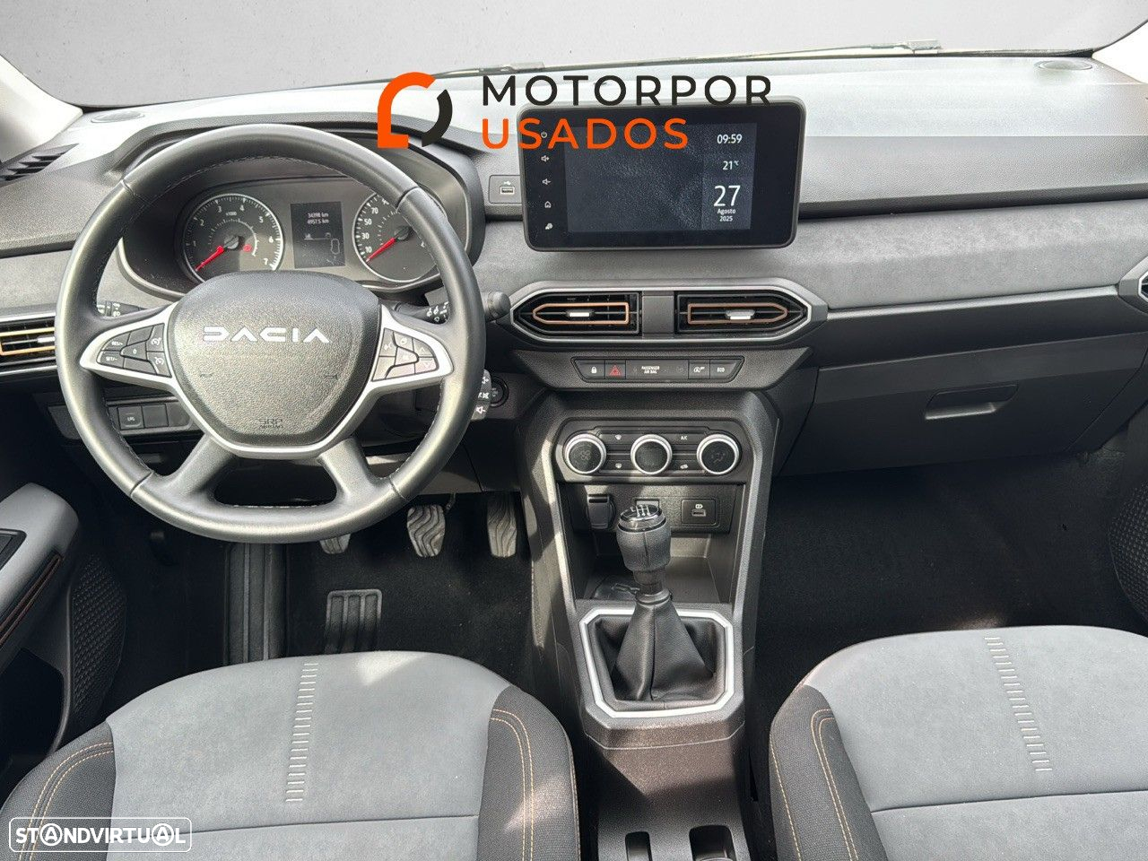 Dacia Sandero - 8