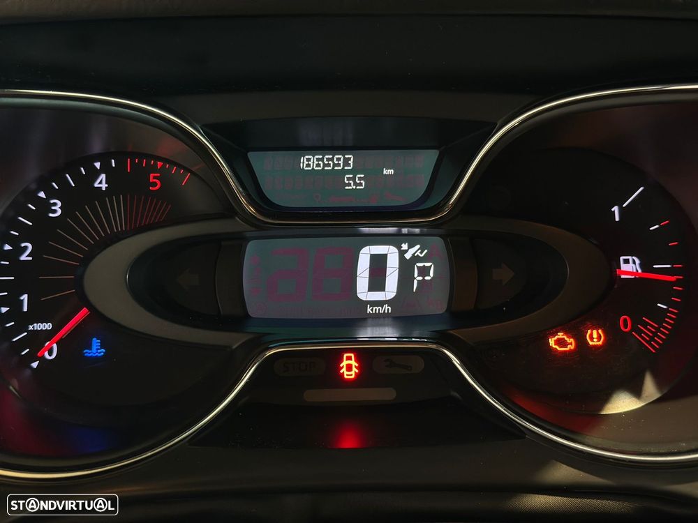 Renault Captur dCi 90 EDC Dynamique - 12