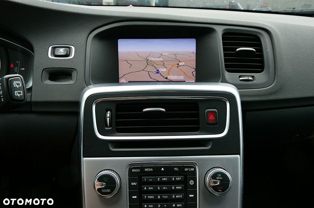 Volvo V60 D2 Drive-E Momentum - 38