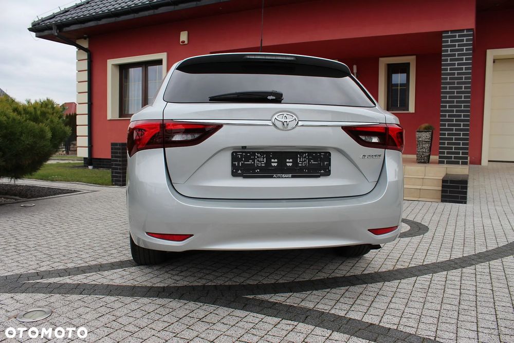 Toyota Avensis 2.0 D-4D Prestige - 6