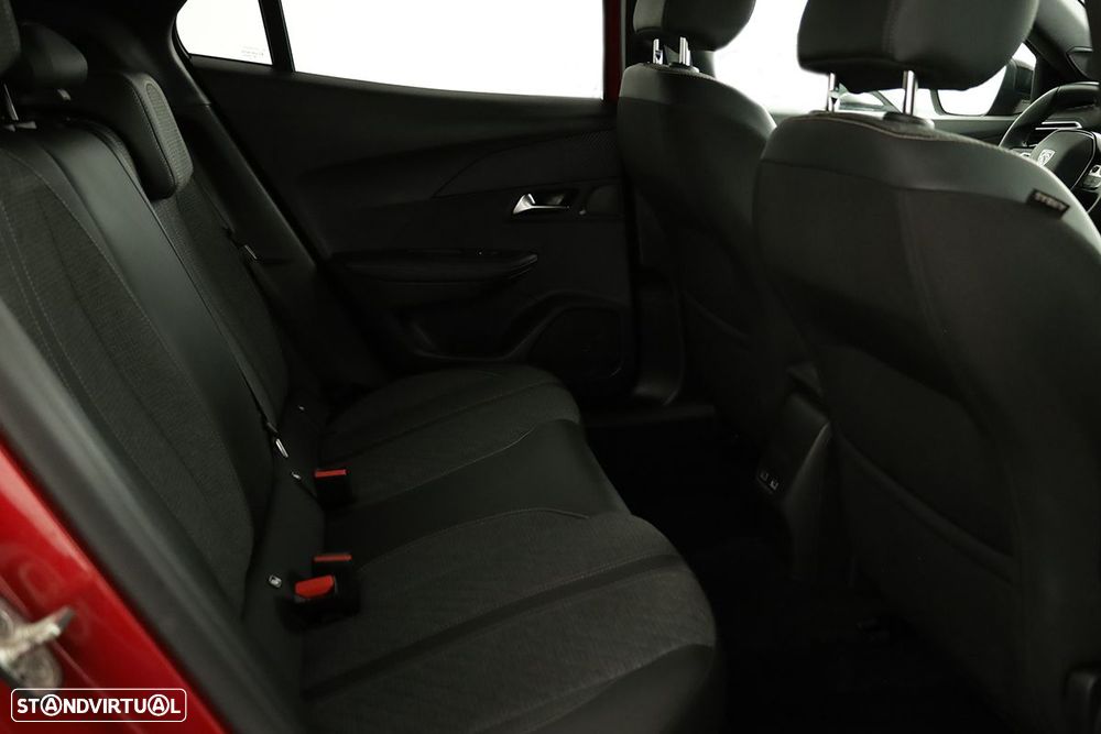 Peugeot 2008 1.2 PureTech Allure - 24