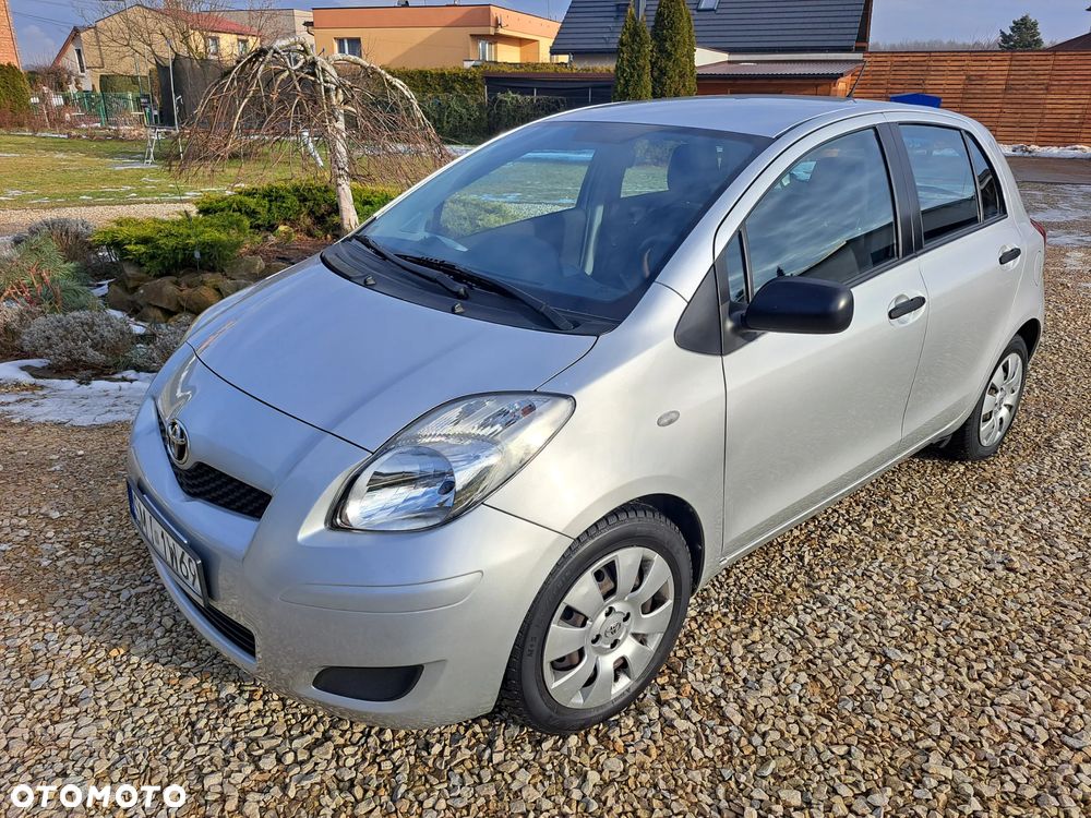 Toyota Yaris - 1