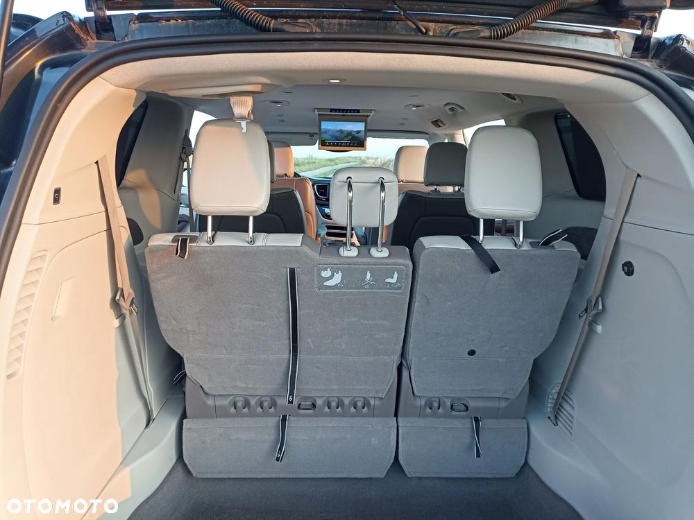 Chrysler Pacifica - 25