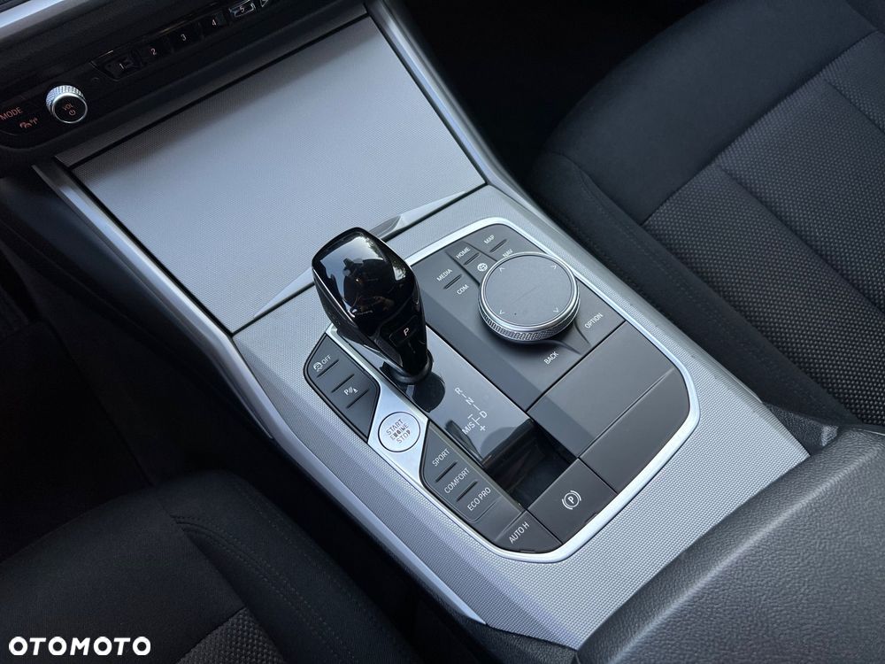 BMW Seria 3 316d MHEV Advantage - 27