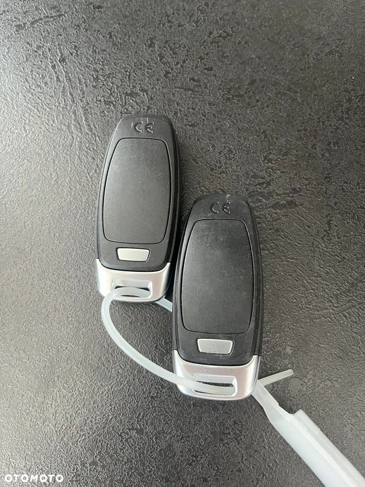 AUDI A3 8Y KLUCZYK PILOT  8Y0959754G 2020- - 2