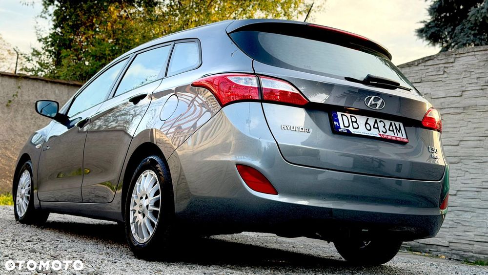 Hyundai i30 blue 1.6 CRDi Style - 11