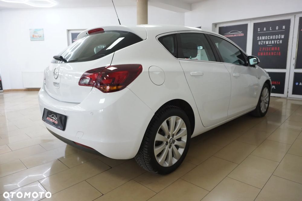 Opel Astra 1.6 - 12