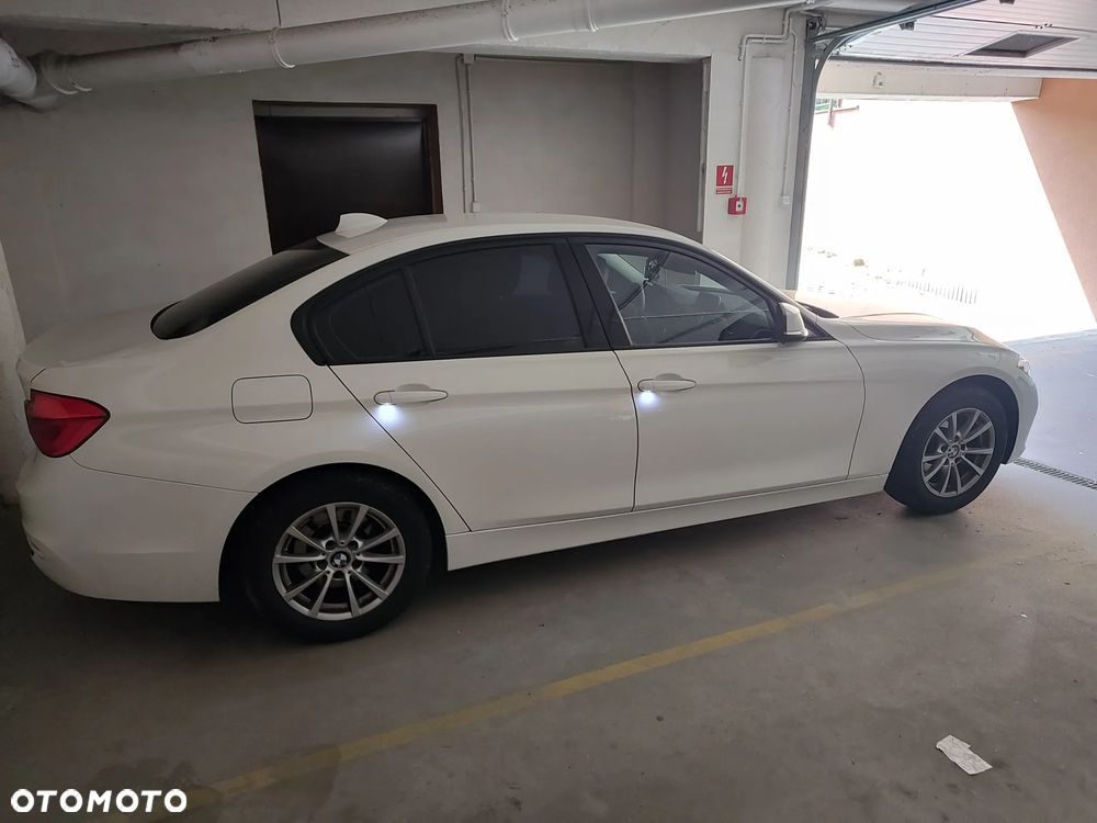 BMW Seria 3 318i GPF Luxury Line Purity - 4