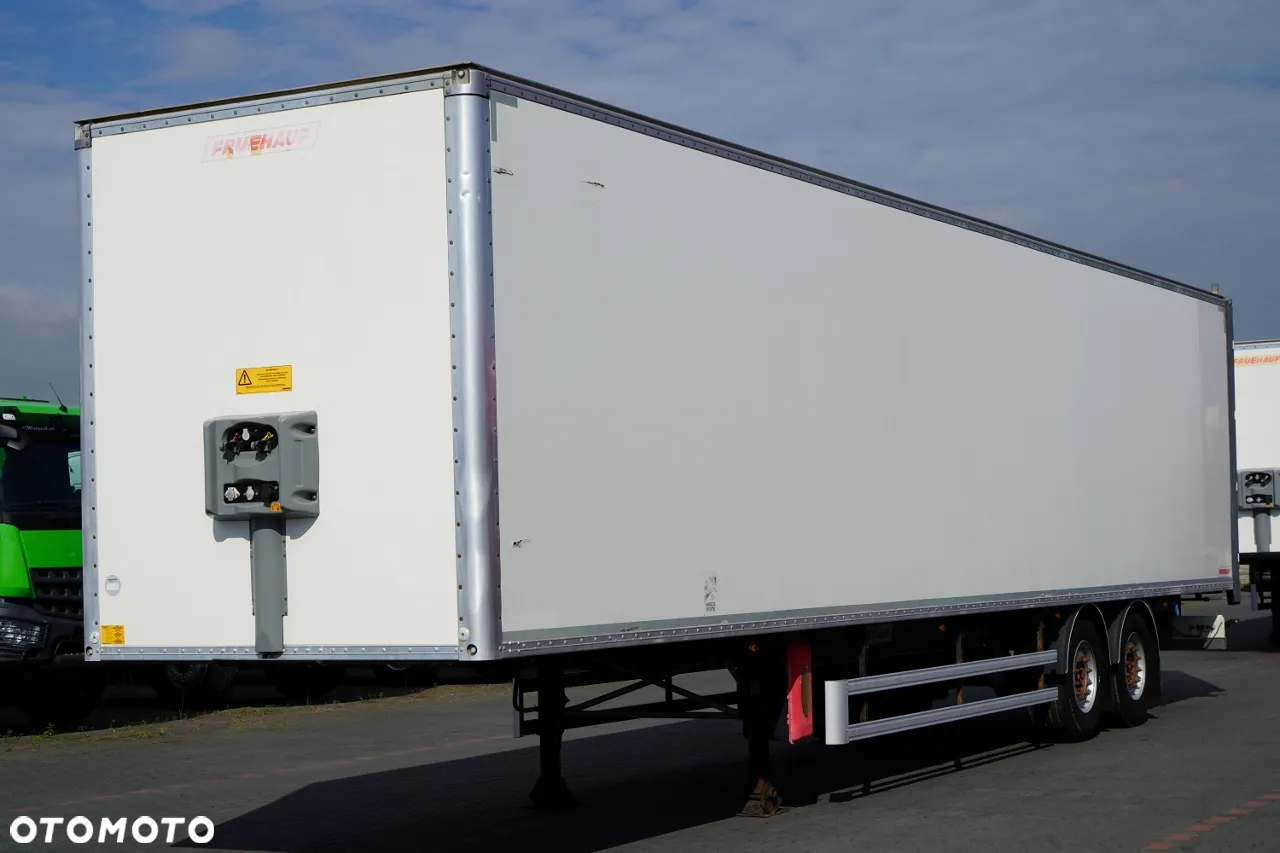 Fruehauf KONTENER / KOFFER / 2 OSIE / SAF / BARDZO MOCNA PODŁOGA: SZYNA-DESKA - 3