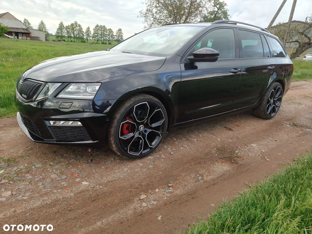 Skoda Octavia 2.0 TDI DSG RS - 1