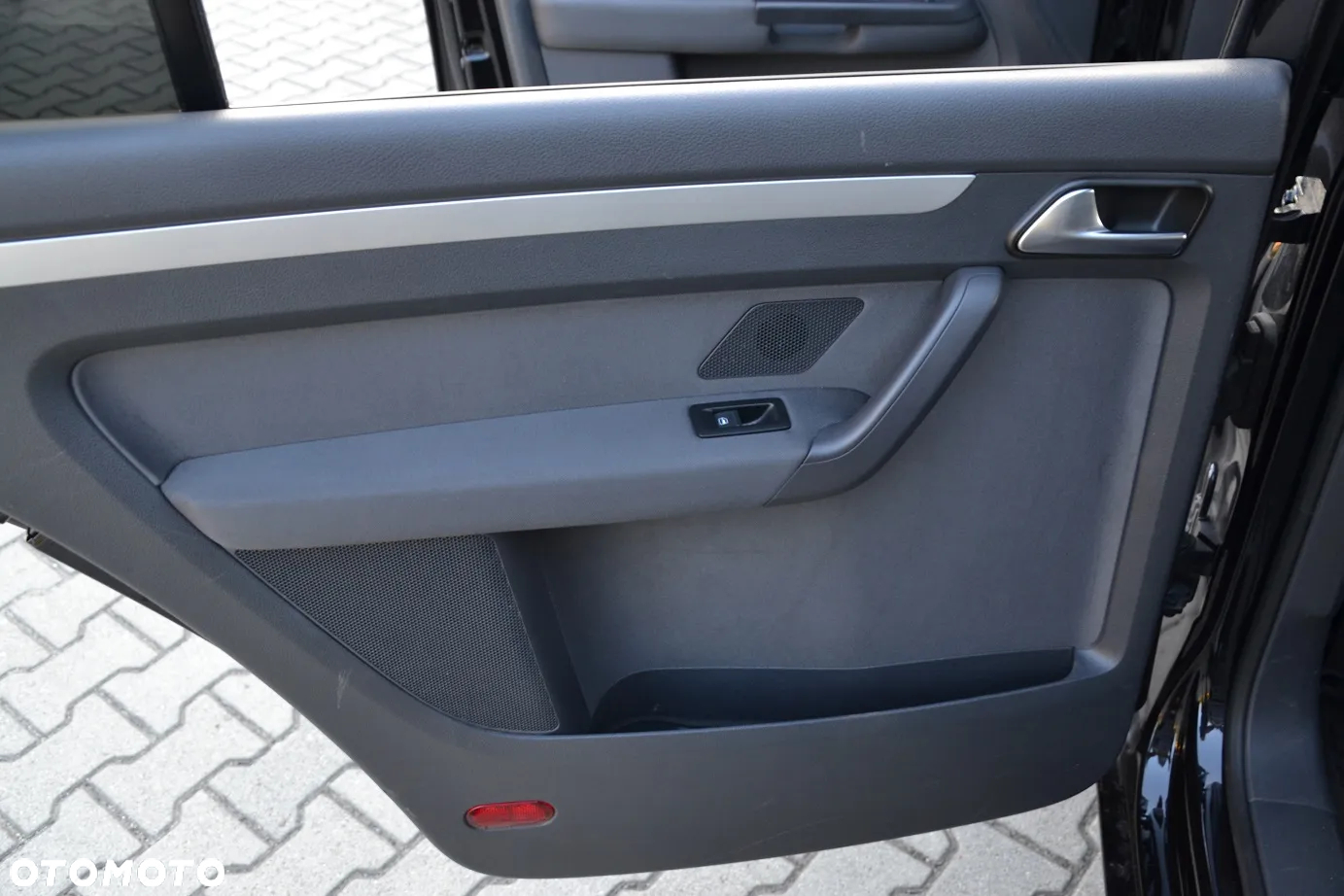 Volkswagen Touran 1.6 TDI DPF BlueMot Comfortline - 17