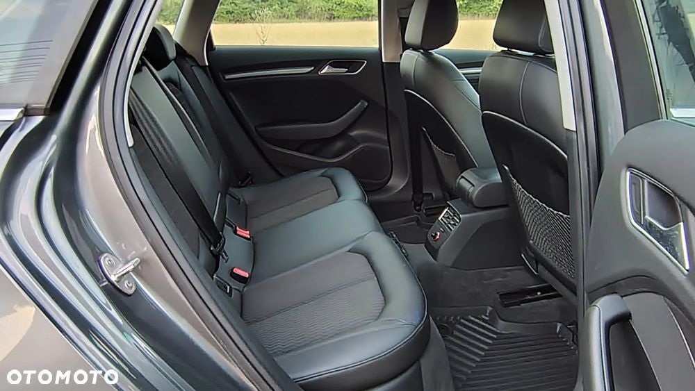 Audi A3 Sportback 2.0 TDI Ambiente - 11