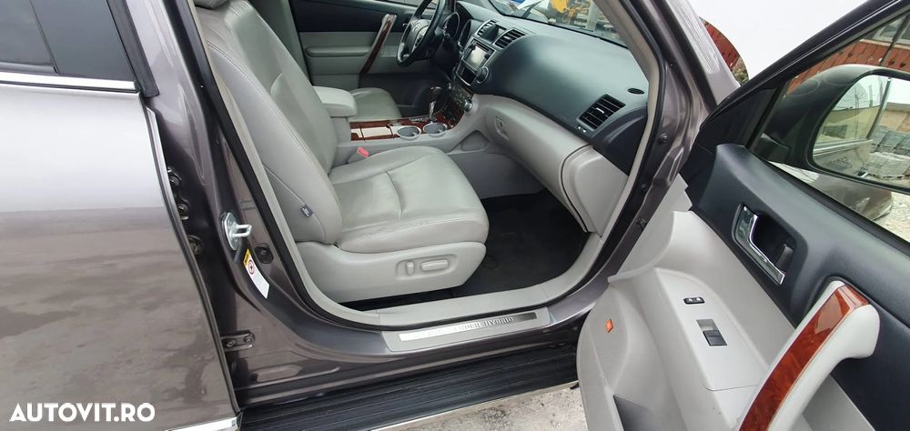 Toyota Highlander - 6