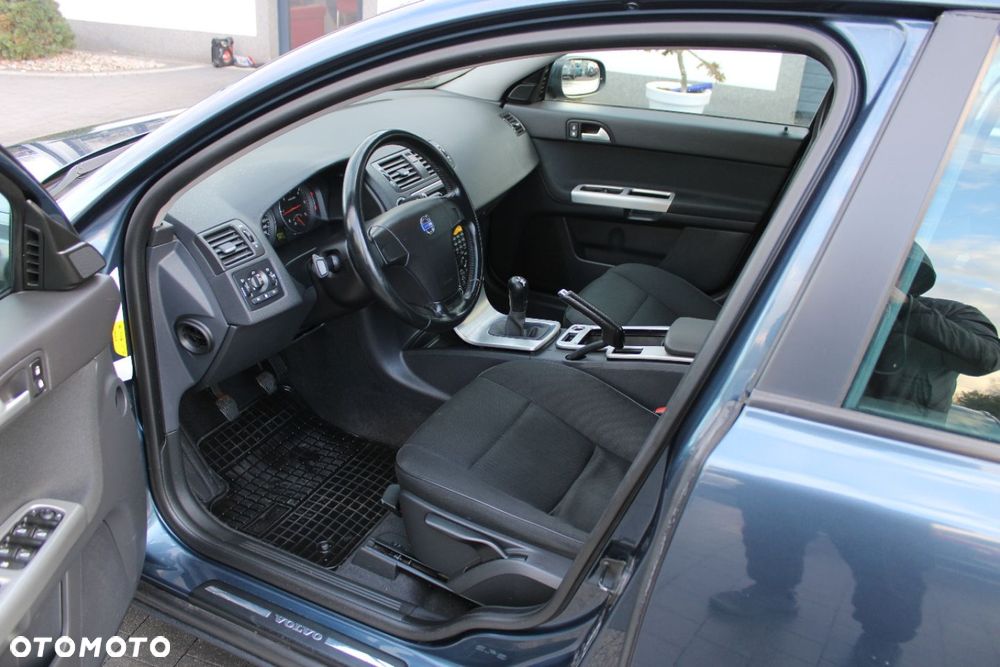 Volvo V50 - 16